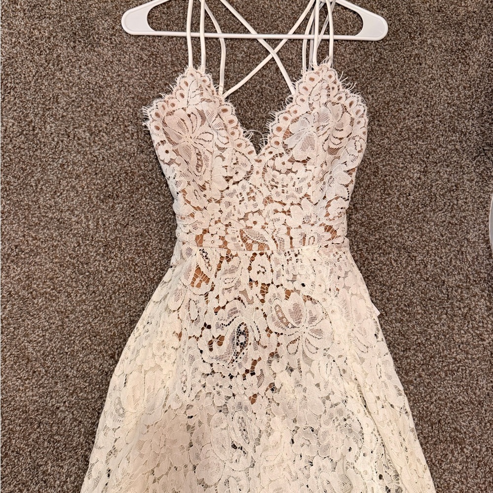 Lulu's Cream Lace Backless Dress